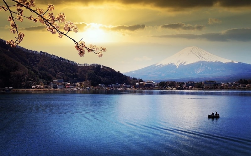 山梨県 河口湖のホテルで富士山を眺める,コスパ,安い,高級,カップル,おすすめ,温泉,食事