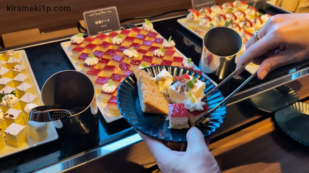 たおや箱根に到着してすぐにケーキ食べ放題